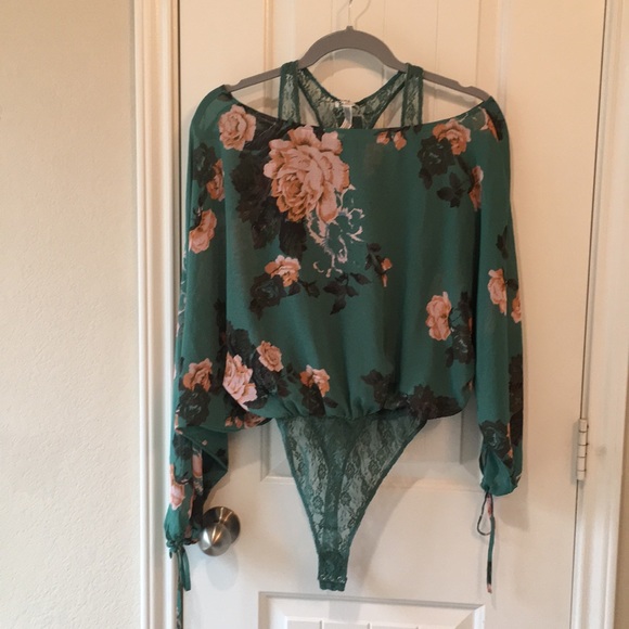 Free People Tops - Free people bodysuit blouse